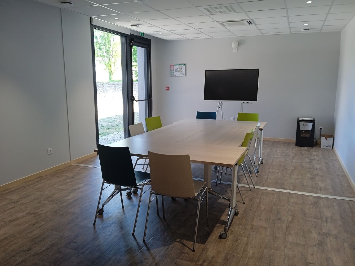 Photo — l'équipe, salle de réunion